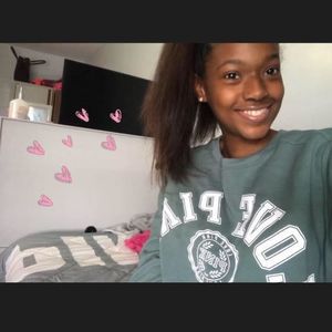 Meet your Posher, Alexandra